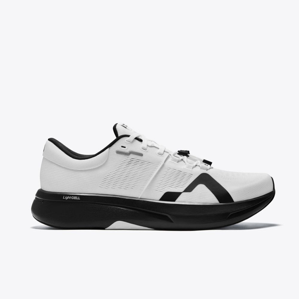 Mount To Coast R1 Running Shoe